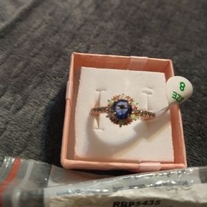 Size 8 ring